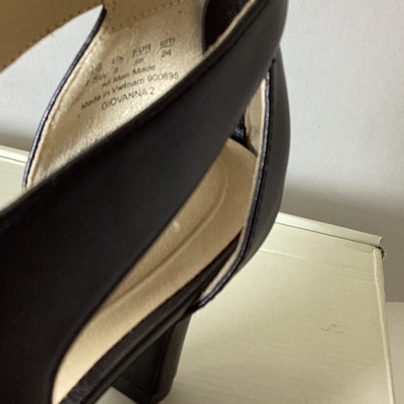 Giovanna 2 Pump - Picture 13 of 13